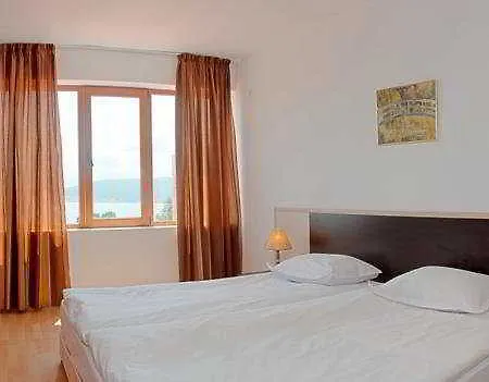 Vemara Club Hotel