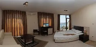 Vemara Club Hotel