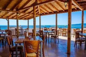 Hotel Vemara Club